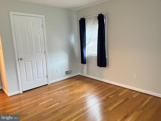 Building Photo - 6830 Pacific Ln