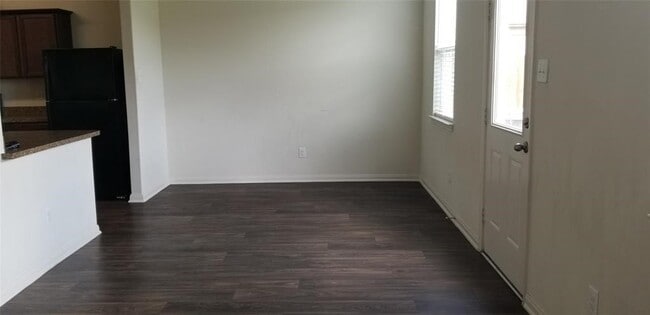 Building Photo - 2906 Seacrest Ln