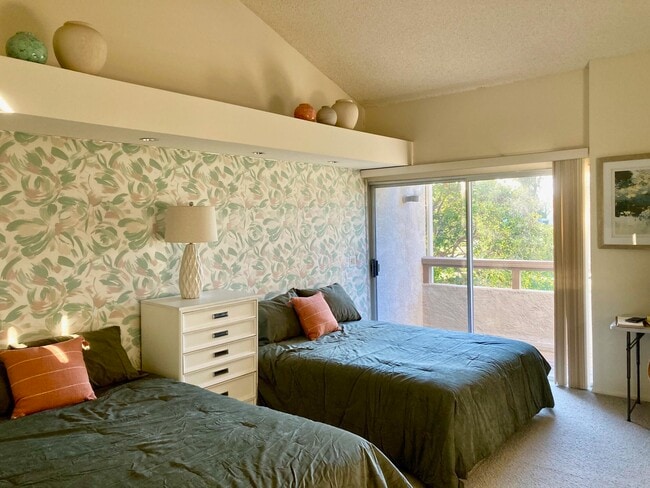 Building Photo - 35050 Mission Hills Dr