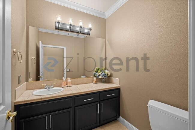 Building Photo - 316 Burr Knot Way