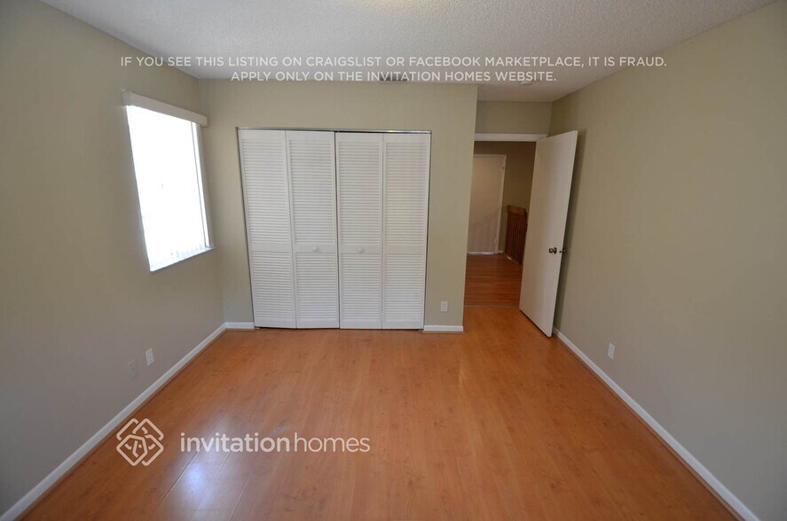Building Photo - 10444 Sunstream Ln