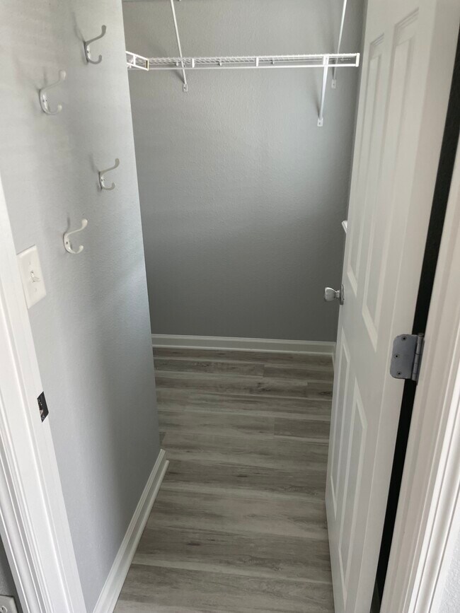 Building Photo - 113 Islander Dr