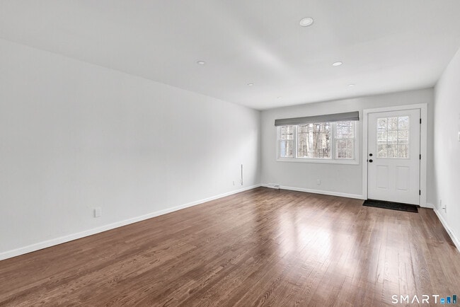 Building Photo - 245 Unquowa Rd