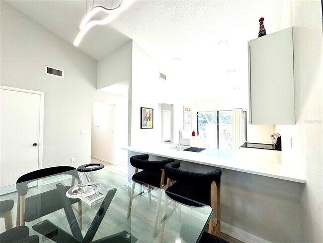 Building Photo - 5222 Myrtle Wood