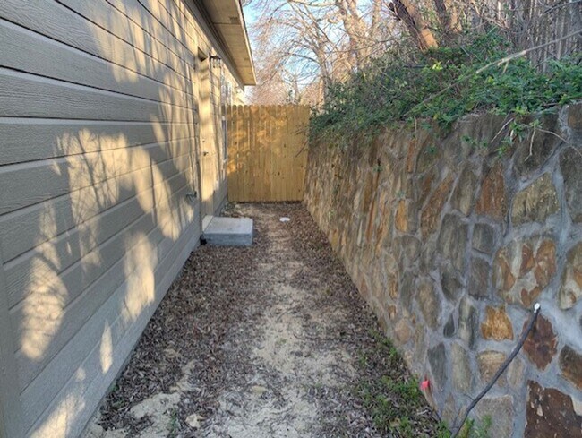 Building Photo - 7503 Novella Dr