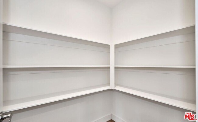 Building Photo - 4507 Lomita St