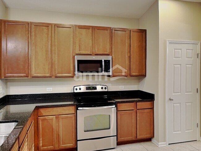 Building Photo - 500 Glendale Ln