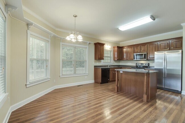 Building Photo - 1225 Kahite Trail