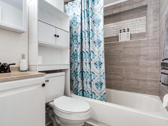 Building Photo - 6501 64th Ave N