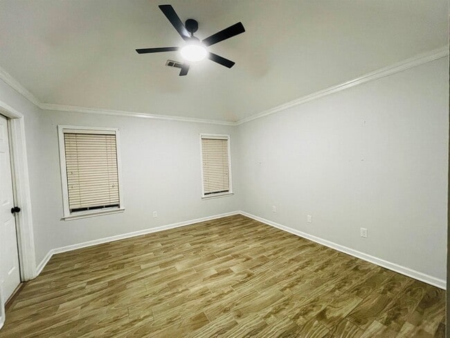 Building Photo - 2256 Lake Springs Ln