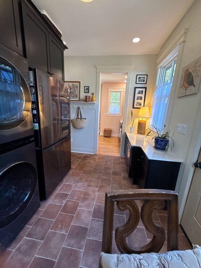 Building Photo - Beautiful home downtown Coeur D Alene