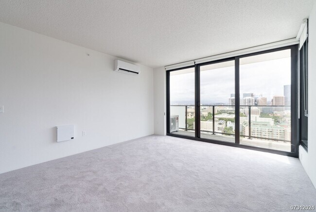 Building Photo - Highly desirable 2-bdrm, 2-bath, 1-pkg condo at Ililani in Kakaako