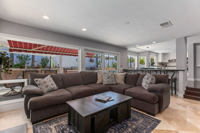 Building Photo - 7446 Trigo Ln