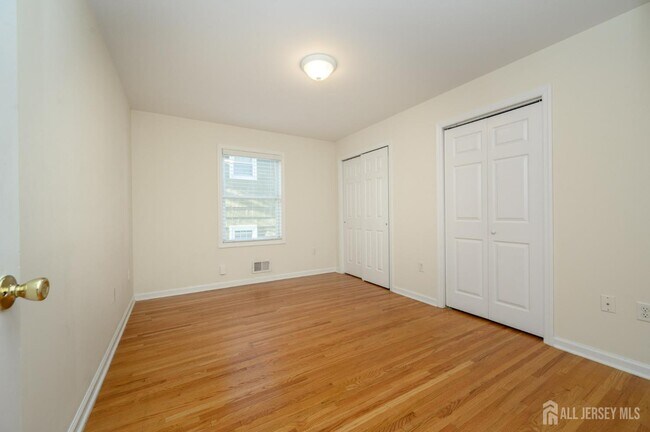 Building Photo - 601 St Marks St