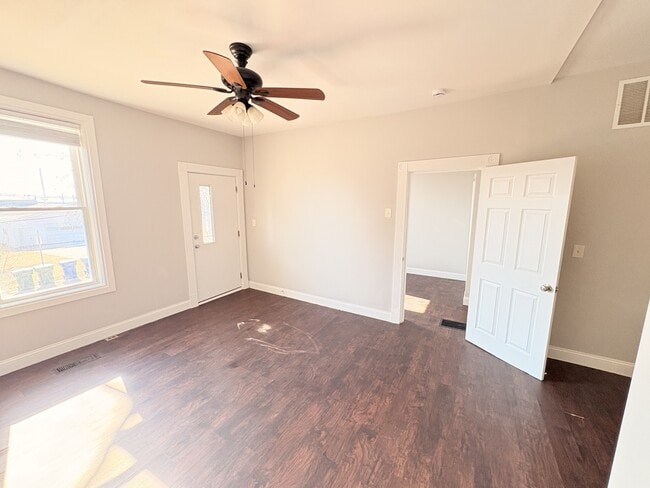 Building Photo - 6655 Garner Ave