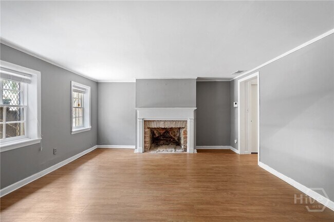 Building Photo - 207 E Charlton St