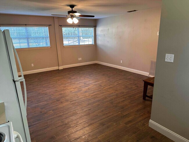 Building Photo - 11773 County Rd 140