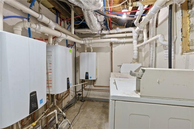 Building Photo - 376 Arnolds Neck Dr