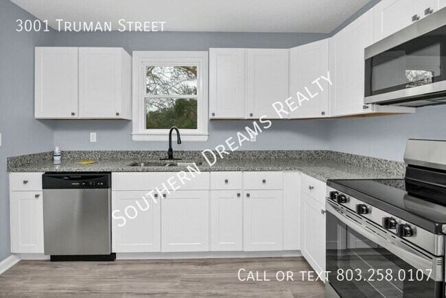 Building Photo - 3001 Truman St