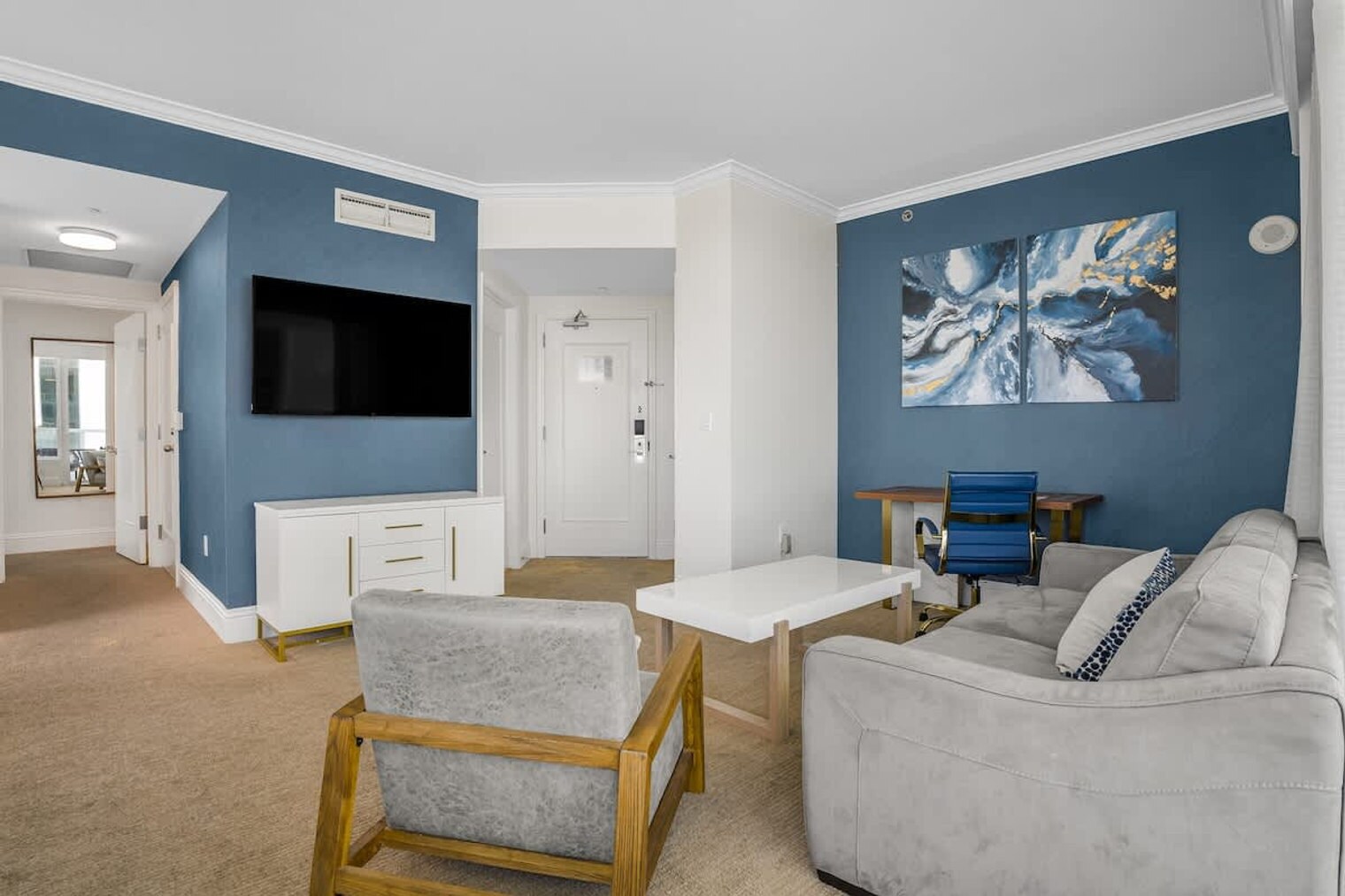 Building Photo - 4401 Collins Ave