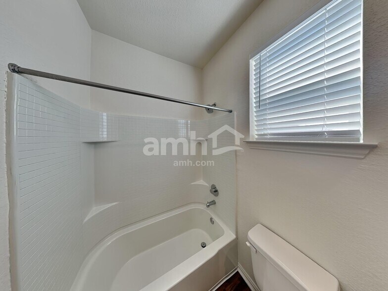 Building Photo - 332 Aspen Waters