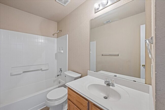 Building Photo - 1223 Mallard Creek Dr