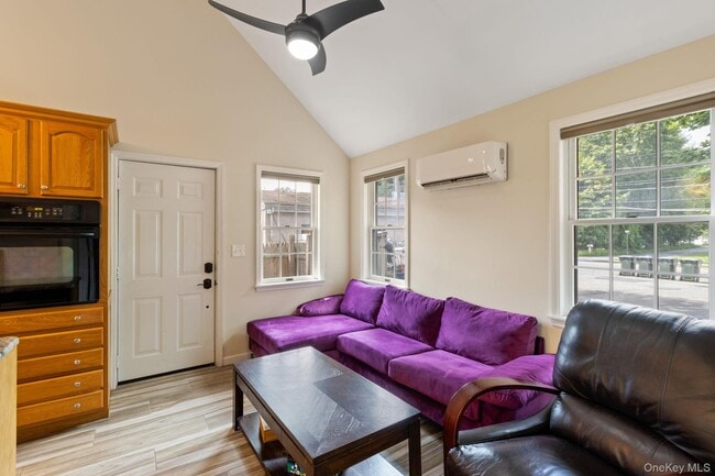 Building Photo - 154 Windermere Ave