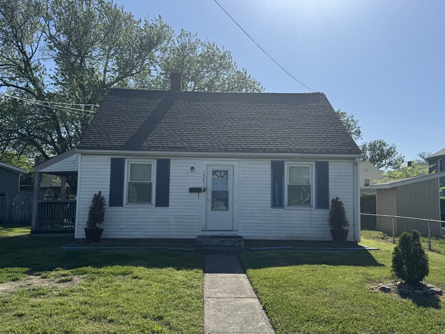 Primary Photo - 1625 Wickham Ave