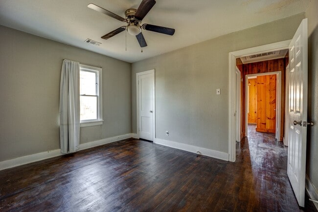 Building Photo - 1101 N 44th St