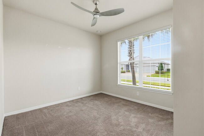 Building Photo - 12327 SW Sand Dollar Wy