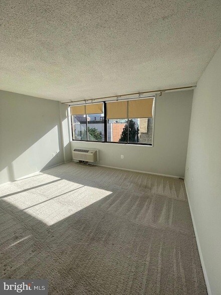 Building Photo - 1325 18th St NW