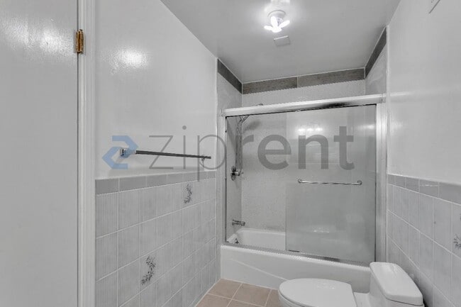 Building Photo - 1578 43rd Ave