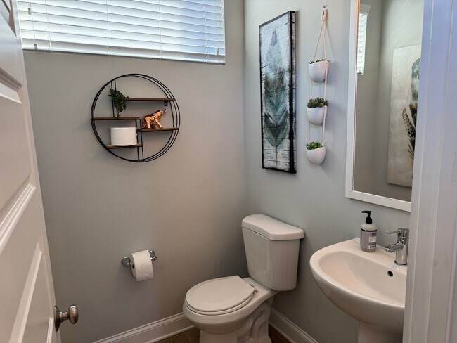 Building Photo - Great 3BR Home in the Heart of Nashville