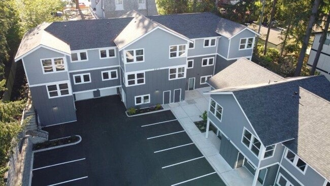 Building Photo - 3 BD / 2 BA –Townhome • $500 Move-In Gift Card (Move in by 1/1/25!)