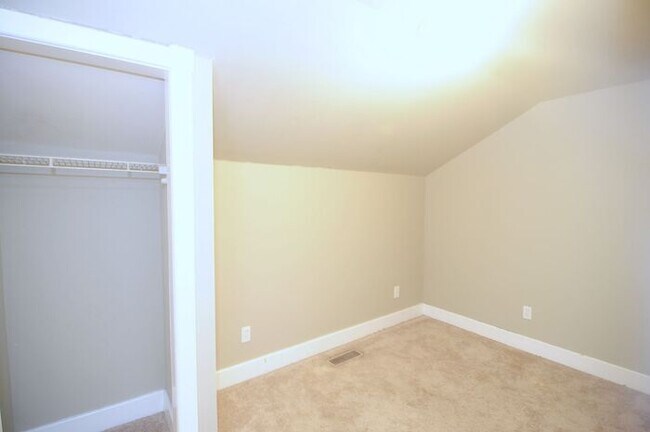 Building Photo - 202 Beirne Ave NW