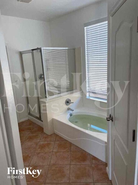 Building Photo - 18451 W Sunrise Dr