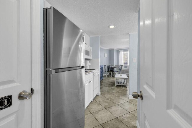 Building Photo - 2001 S Ocean Blvd