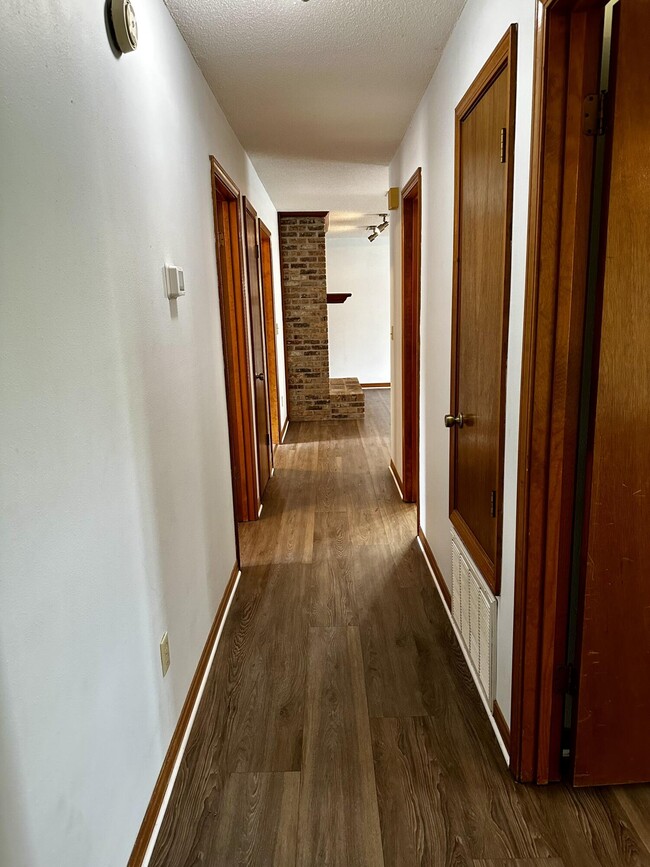 Building Photo - 109 Dominica Way