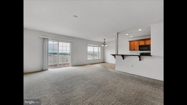 Building Photo - $1,900 townhome for rent Swatara township ...