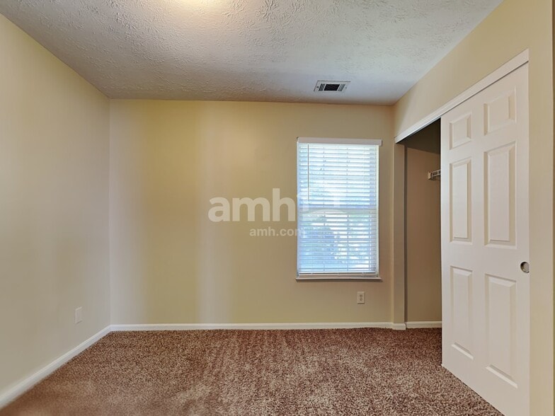 Building Photo - 532 Sugar Maple Ct