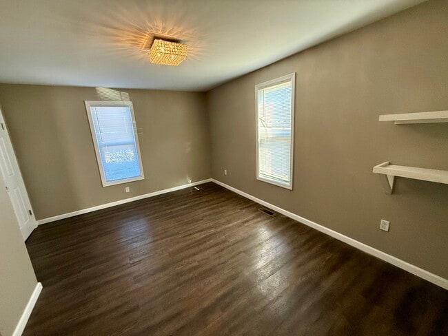 Building Photo - 1406 Mount Hermon Rd