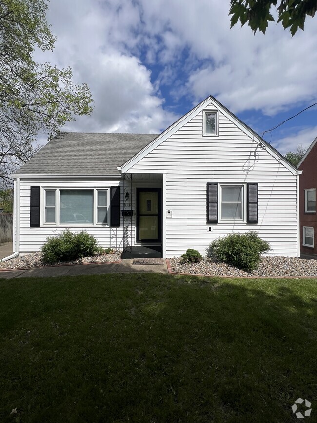 Building Photo - 4135 8th St