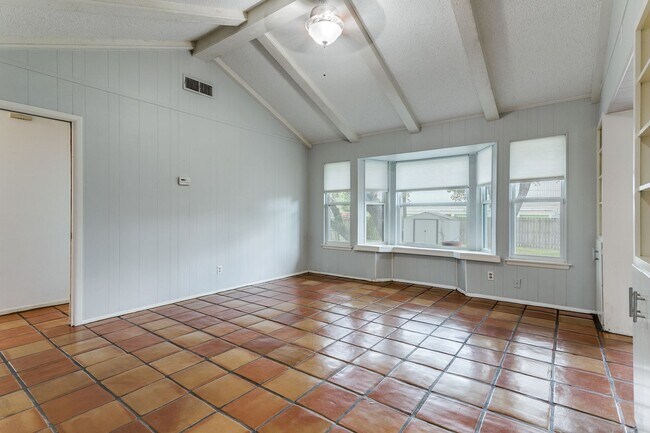 Building Photo - 9515 Reece Dr
