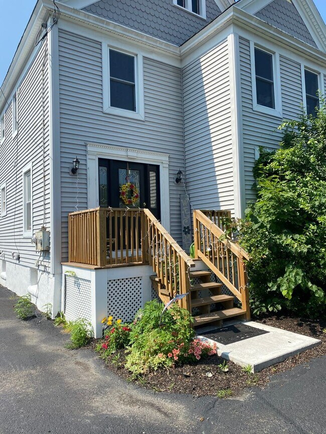 Building Photo - 7-MXW Holding Corp