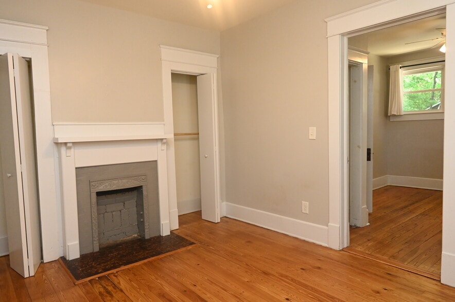 Building Photo - 309 Dargan Pl SW