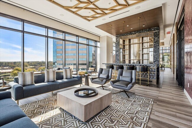 Building Photo - 9757 Katy Fwy