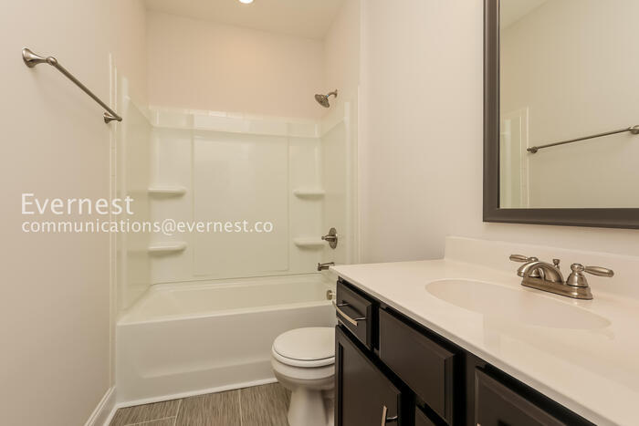 Building Photo - 637 Battery Ct