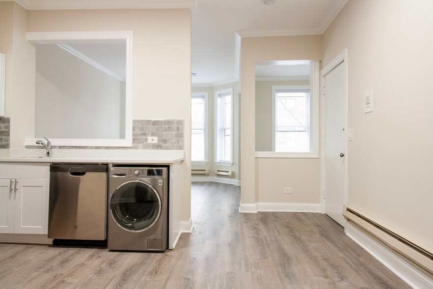 Building Photo - 2905 N Mildred Ave