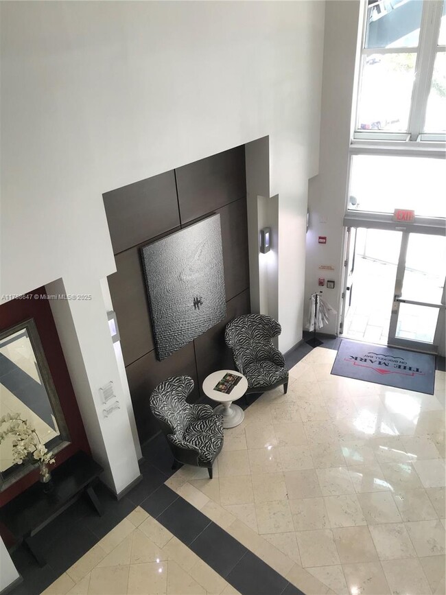 Building Photo - 1155 Brickell Bay Dr