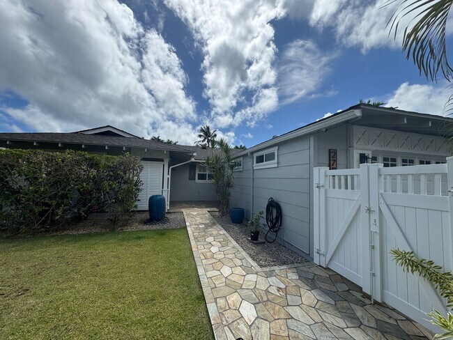Building Photo - 279 Hamakua Dr